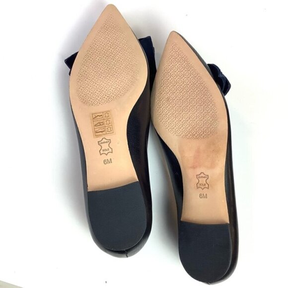 TORY BURCH NAVY LEATHER BOW LOGO POINTY BALLERINA FLATS - Picture 9 of 14